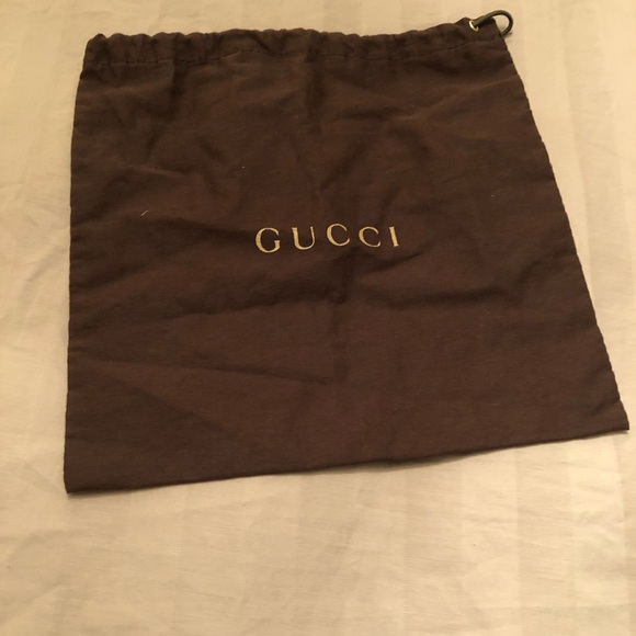 GUCCI - Picture 1 of 6